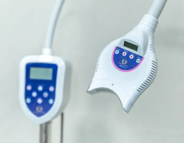 ホワイトニング照射器