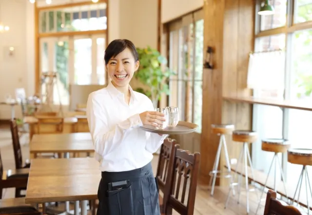 頻繁に人と接する仕事をしている
